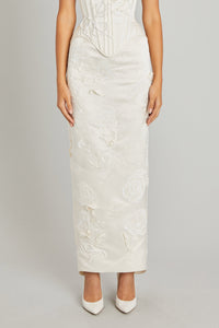 Ankle-length Wasp Skirt with Carnation Embroidery