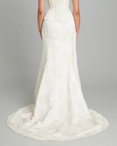 Classic Skirt with Carnation Embroidery