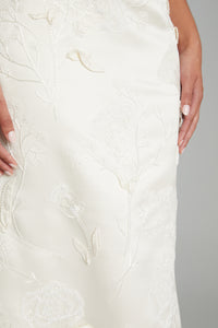 Classic Skirt with Carnation Embroidery