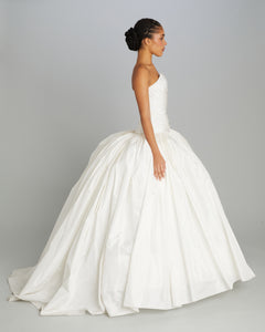 Norma Gown in White Silk Taffeta