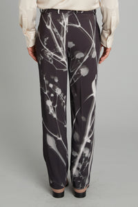 High-waisted Trousers in Baby’s Breath Shadow Print