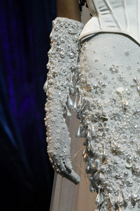 Pearl Gloves