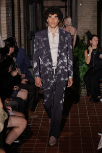 High-waisted Trousers in Baby’s Breath Shadow Print